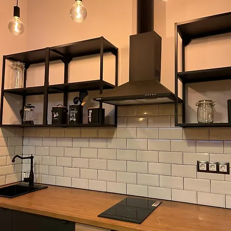 Industrial Loft Estudio * إِستيبونا