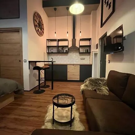 شقة Industrial Loft Estudio إِستيبونا